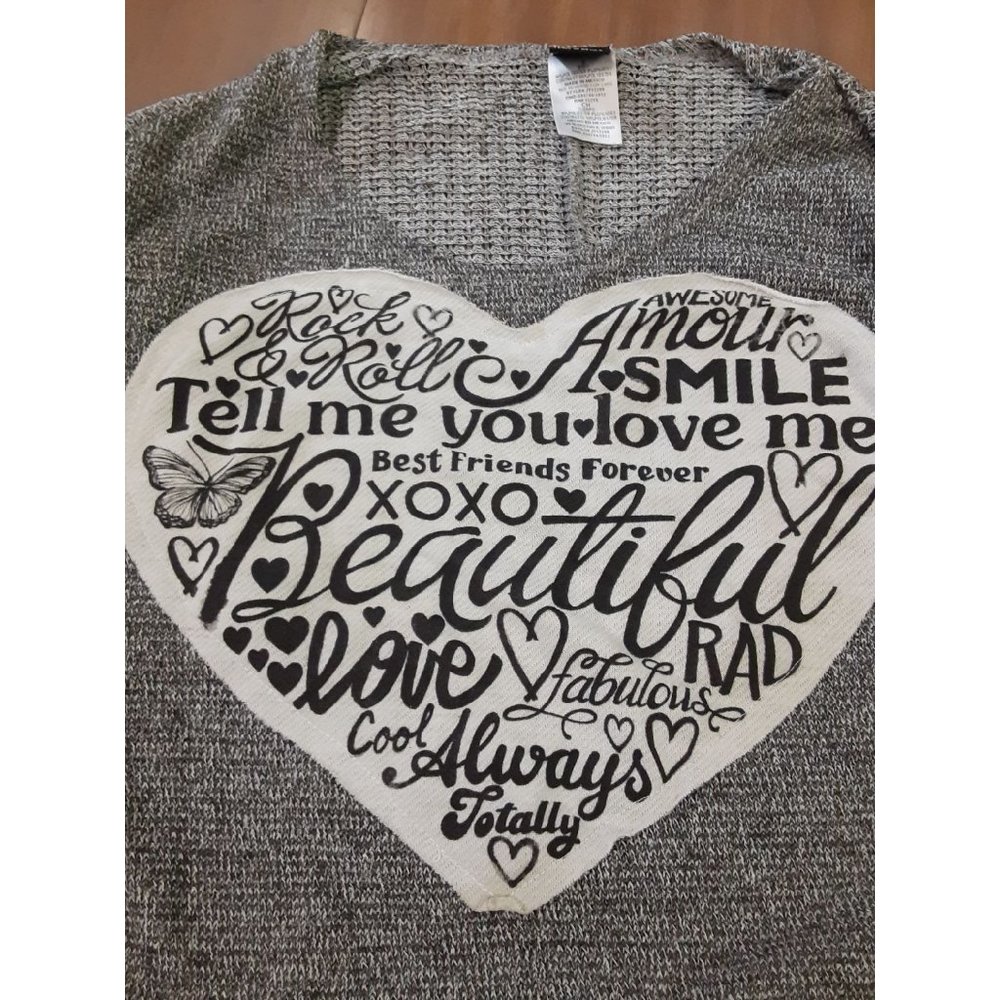 Stranded sweater Heart Beautiful Smile Motivational Sayings Size Small